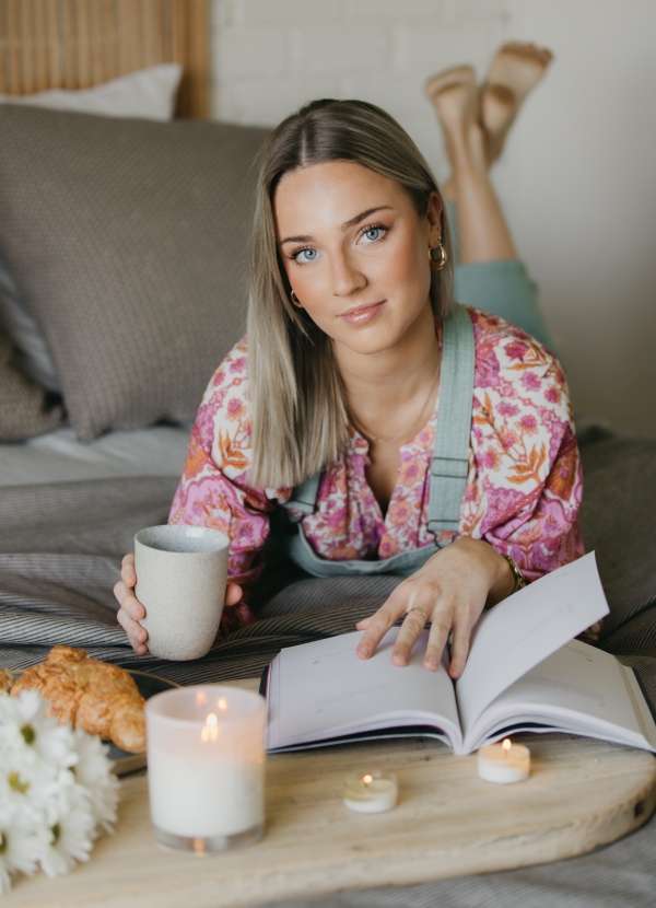 Vanilla Caramel - Large 50 Hour Pure Soy Candle