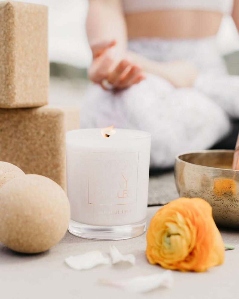 Uplift (100% essential oils of lemongrass, peppermint, grapefruit, clary sage, bergamot, aniseed) Large 50 Hour Pure Soy Candle